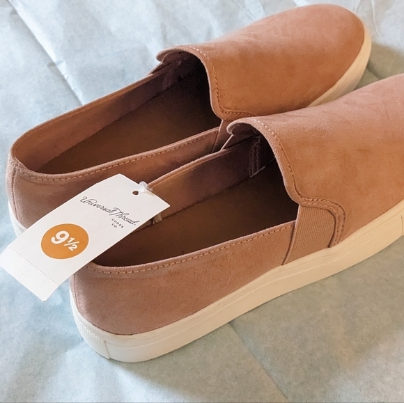 Universal‎ Thread Dusty Rose Suede Slip Ons NWT 9.5 - Picture 4 of 5